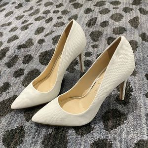 White pumps / heels
